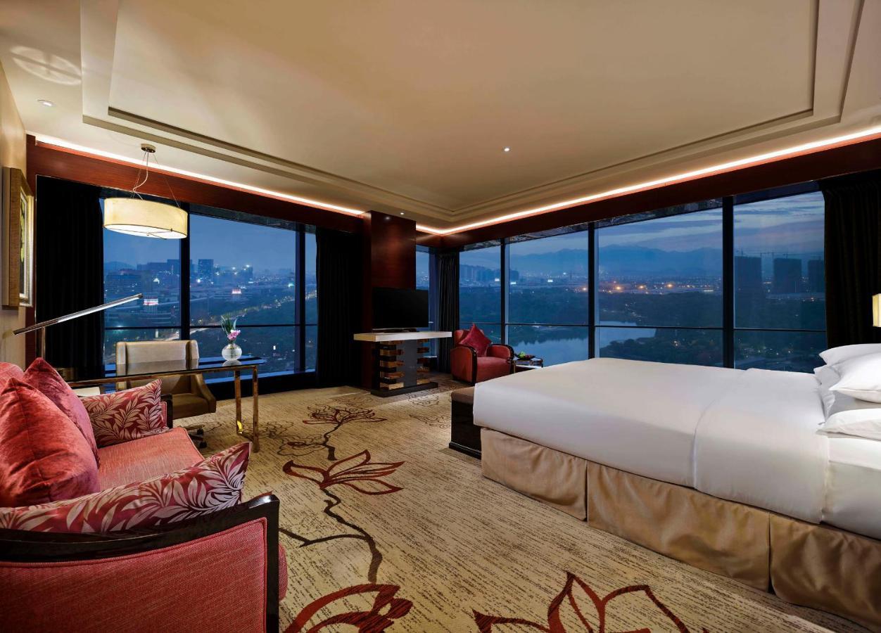Sanding New Century Grand Yiwu 5*